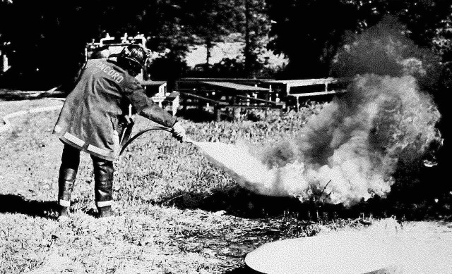 1976 - Fire Extinguisher Training at Thorndale Fire Training School